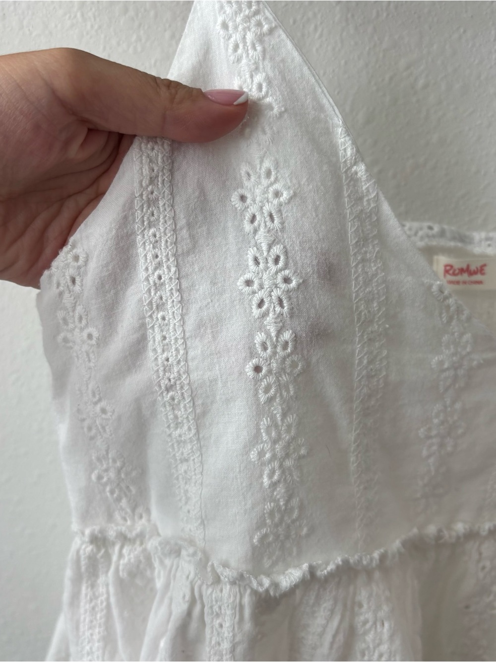ROMWE White Eyelet Tie-Shoulder Peplum Camisole - Picture 4 of 7